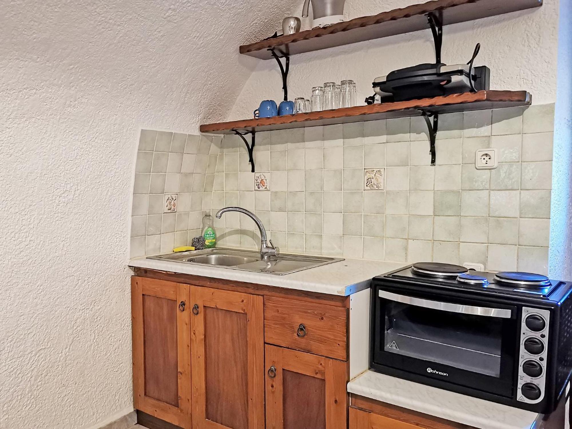 Guesthouse Toxotis Pyrgos Dirou Exterior photo