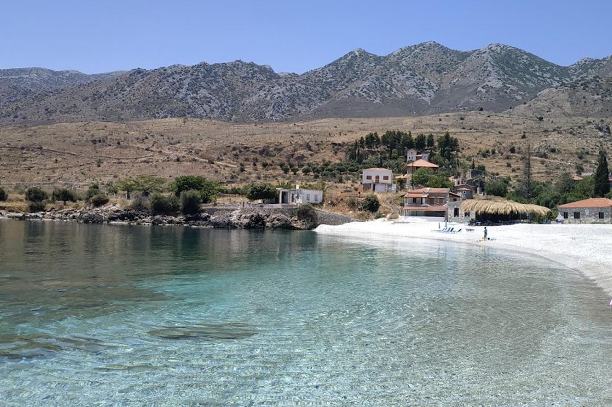 Guesthouse Toxotis Pyrgos Dirou Exterior photo