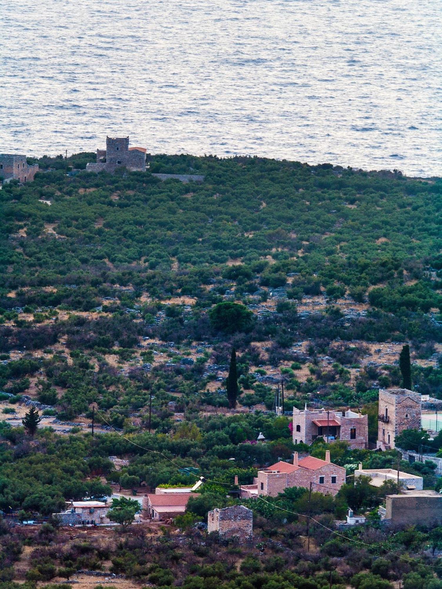 Guesthouse Toxotis Pyrgos Dirou Exterior photo